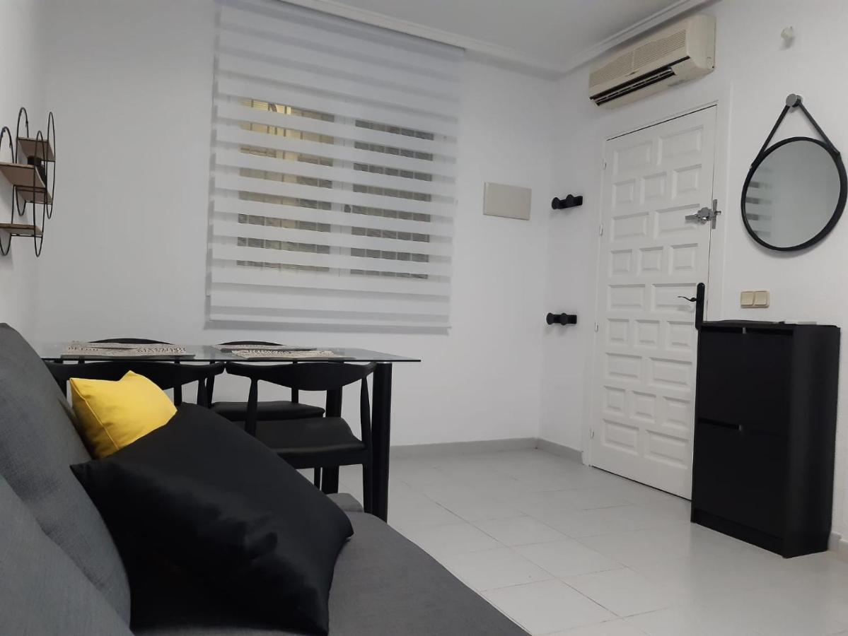 Lovely Apart 3 Minutes To The Beach Τορεβιέχα Εξωτερικό φωτογραφία